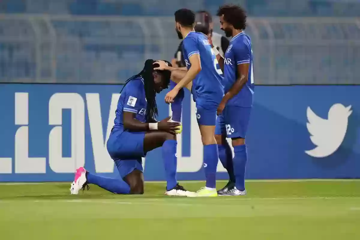 رسميا... الكشف عن طاقم تحكيم مباراة الهلال والاستقلال