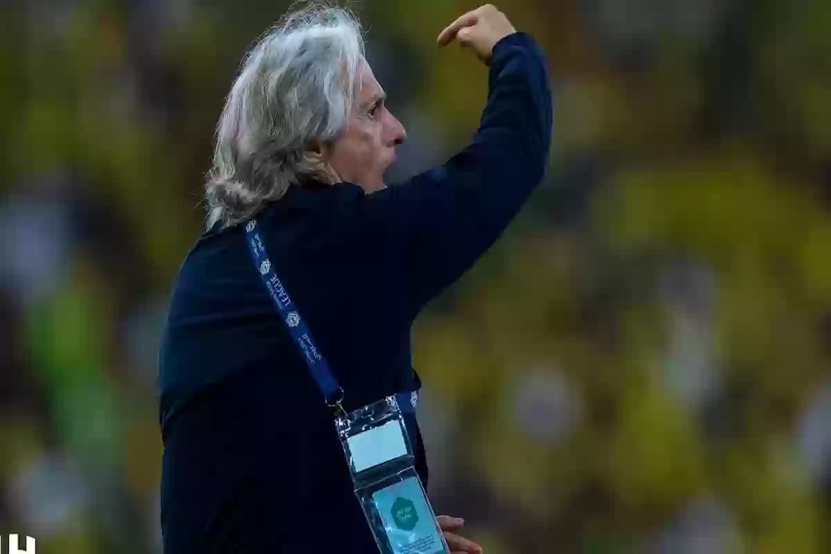 مدرب الهلال السعودي يلمح إلى الرحيل عن الزعيم!!